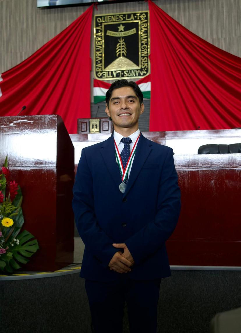 Medalla al Mérito en el Congreso del Estado de Morelos - 0